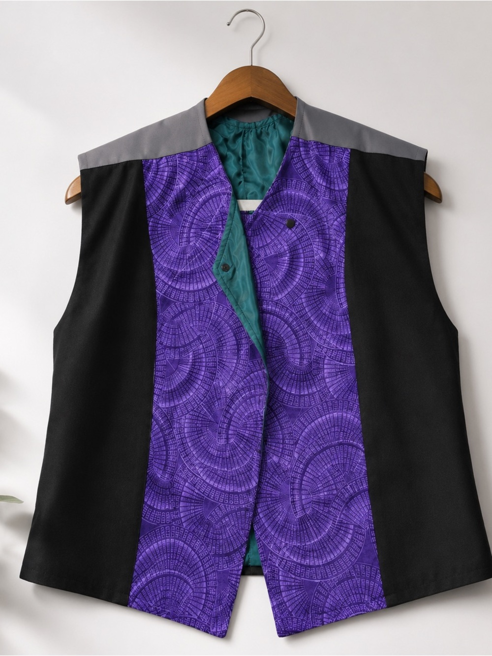 Unique‎ Geometric Vest Sleeveless Button Up Purple Black Gray Vest Size Unknown